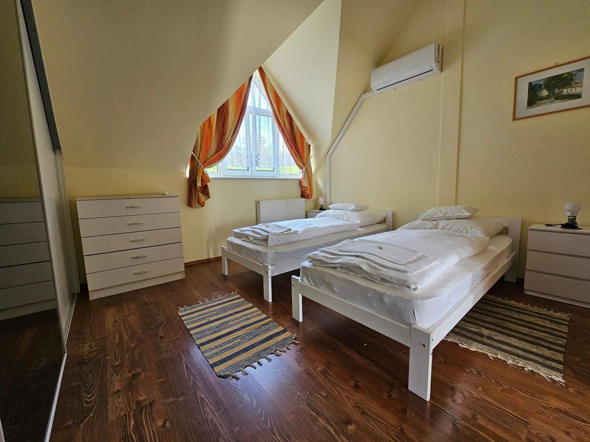 Hotel Parti Panzio Tata Exterior foto