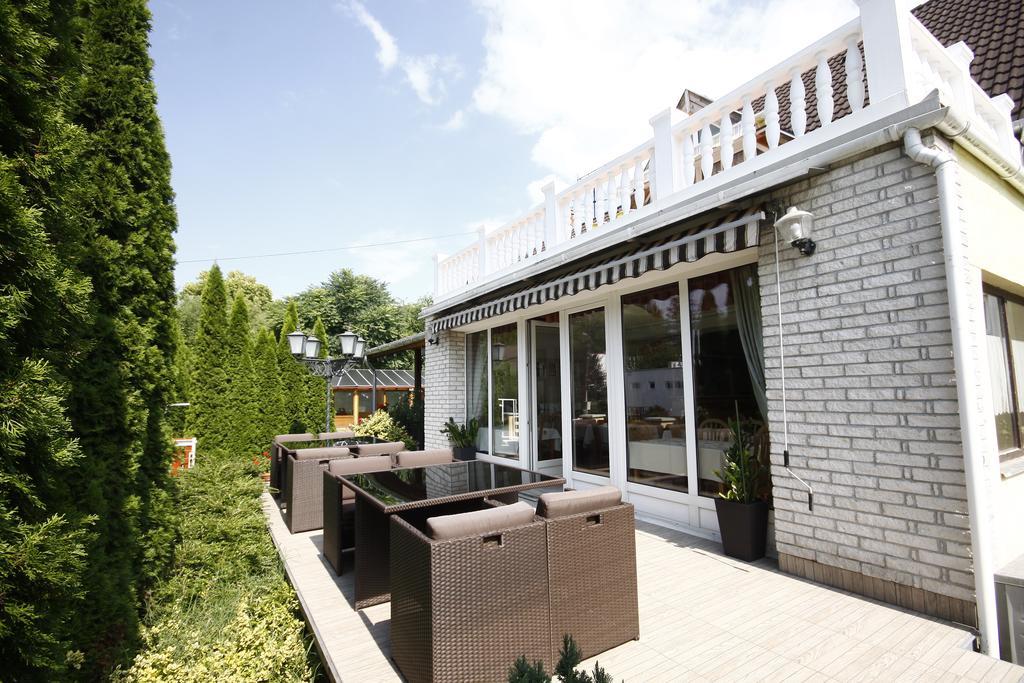 Hotel Parti Panzio Tata Exterior foto